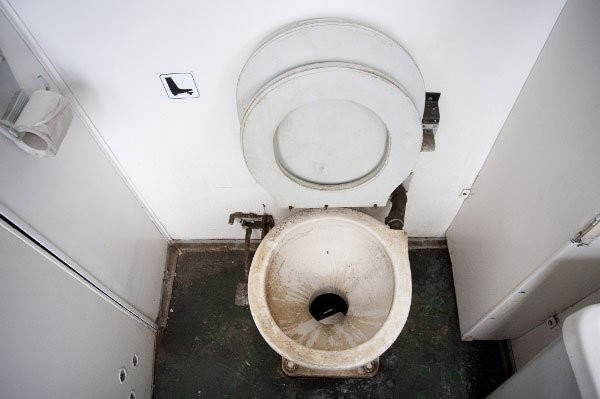 3 Gross Things You Should Know Before You Do That Sewage Cleanup Job Yourself