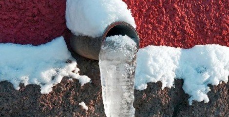 Got Frozen Pipes Flooding? Don’t Panic and Do This